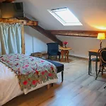 Croix Blanche - Le Logis Apartman *