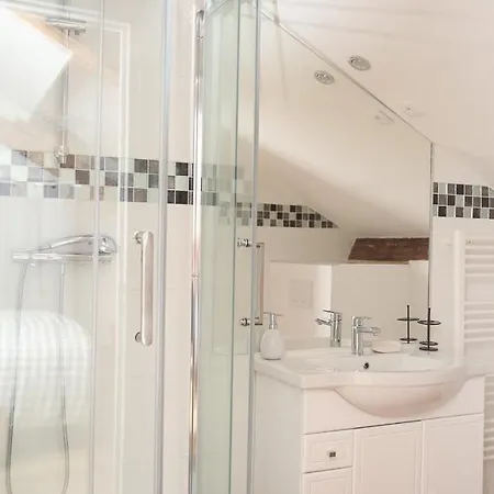 Croix Blanche - Le Logis 公寓