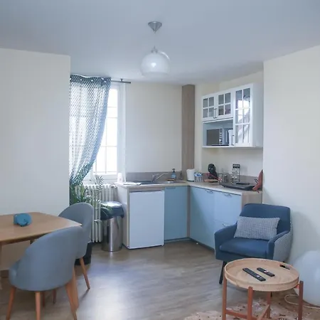 Croix Blanche - Le Logis Apartment *