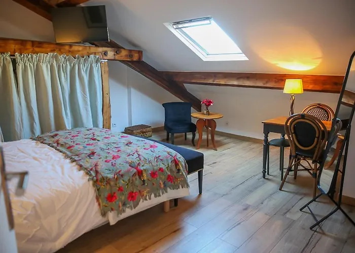 Croix Blanche - Le Logis Apartamento *