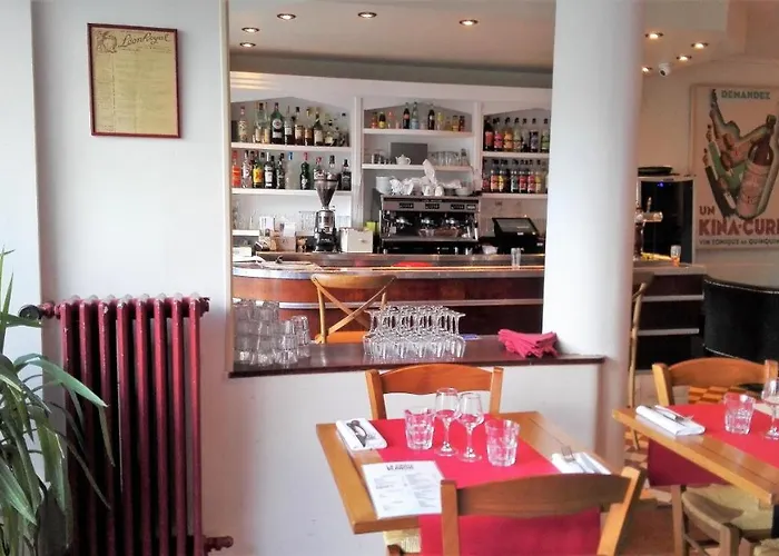 Croix Blanche - Le Logis Tournan-en-Brie